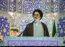 امام جمعه قم: نماز اول وقت ابراهیم رئیسی در کرملین لازم بود