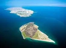 آریانا و زرکوه چطور از دست ما رفت!/ ۵۰‌میلیارد بشکه نفت خام در چنگ شرکت نفتی ابوظبی/خاقاتی، مدیر کل پیشین وزارت نفت: اگر بعد از زمان شاه، جزایر به دست امارات افتاده، باید بررسی شود/ مرادی، استاد حقوق بین الملل: بایکوت مسئله آریانا و زرکوه به ضرر ایران است