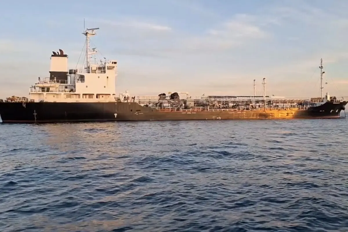 ۴ میلیون لیتر سوخت قاچاق در خلیج فارس توقیف شد / سپاه: برخورد قاطع با شبکه‌های قاچاق ادامه دارد