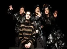 به صحنه آوردن وضعیت جفنگ خانوادگی