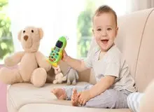 اسباب بازی مناسب برای سنین نوزادی