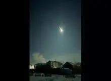 سقوط خیره‌کننده یک شهاب‌سنگ آسمان شب سیبری را روشن کرد