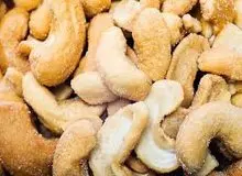 واردات رسمی بیش از ۸ تن بادام‌هندی ممنوع‌الورود!