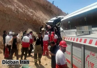 ۳۶ مصدوم و فوتی در سانحه رانندگی جاده ایلام به کرمانشاه
