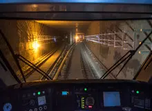 خودکشی نافرجام زن جوان در متروی شریف

