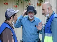 "آزادی مشروط" مانیفستی از جنس لودگی/ جبار آذین: آثار ده نمکی فاقد ویژگی‌ها و مولفه های آثار طنز و کمدی است/ آزادی مشروط سطحی، شعارزده و تکراری است