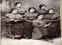 دختران دانش‌آموز اوایل دهه ۱۳۰۰ خورشیدی+عکس