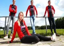 باز شدن پای یک زن هلندی به فوتبال مردان برای اولین بار +عکس