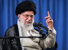 رهبر انقلاب:نباید یک عده با استفاده از فضای مجازی یا غیرمجازی روی اعصاب مردم راه بروند و امنیت ذهنی مردم را به هم بزنند