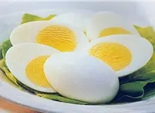 اهمیت خوردن تخم مرغ آب پز در وعده صبحانه