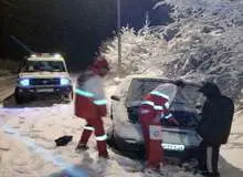  ۱۰ کوهنورد در جنگل های پوشیده از برف محاصره شدند 
