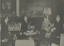 عکس کمتر دیده شده از نماینده مجلس ایران در کنار هیتلر