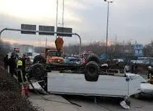 واژگونی مینی‌بوس در مشهد با ۱۰ مصدوم