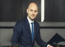 بارو، وزیر خارجه فرانسه ماند