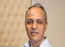 احمد زید آبادی، حسین شریعتمداری را به مناظره دعوت کرد