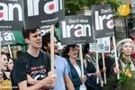 تظاهرات‌ ضد جنگ مقابل مقر پارلمان انگلیس