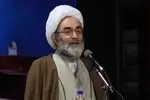 امام جمعه رشت: نشانه‌های فروپاشی غرب آشکار شده است