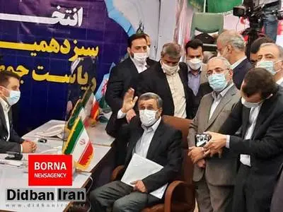 احمدینژاد از وزارت کشور خارج شد/ فیلم