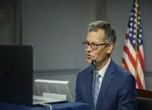  معاون وزیر دفاع آمریکا: ایران در ۱۲ روز می‌تواند مواد لازم برای ساخت بمب اتمی را تولید کند