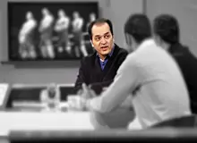 پیمان یوسفی گزارشگر فوتبال در صدا و سیما ممنوع التصویر شد 