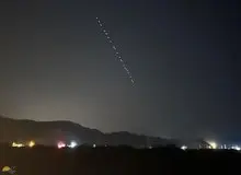 مشاهده اشیا نورانی متحرک در آسمان فردیس / سپاه: بادکنک بود