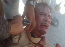 ادعای یکی از محافظان رهبر سابق لیبی: قذافی همچنان زنده است