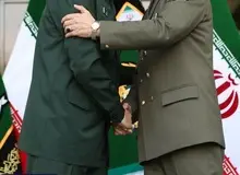 مردم از رئیس جمهور نظامی می ترسند؟/ چرا فقط سپاه؟ ارتشی ها نمی توانند نامزد انتخابات شوند؟