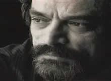 عذرخواهی حسین علیزاده از خانواده «پورمیامین» / دست مادر شاهرخ پورمیامین را می بوسم