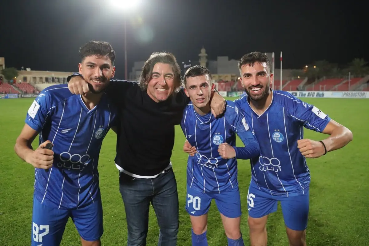 روزه سکوت آبی ها در قبال حمله تراکتوری