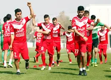 تأکید ویژه روی گلزنی با ضربات سر/ کار با وزنه بعد از تمرین در زمین چمن