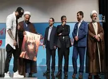 تتلو با کدام سیاست‌مداران دم خور شد؟