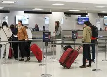 نیویورک‌تایمز: دولت ترامپ پس از توافق با تهران، حدود ۱۰۰ ایرانی را از آمریکا به ایران دیپورت کرد