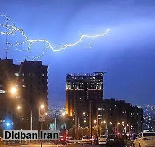 توده‌های تندری در راه تهران/ احتمال باران و وزش باد شدید