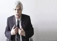 تنها تاثیر مثبت تعویض مدیران تراز اول کشور، آرام نمودن جو روانی ومشغله های فکری مردم است/ تعویض و جا به جایی وزرا هیچ سودی برای اقتصاد کشور ندارد