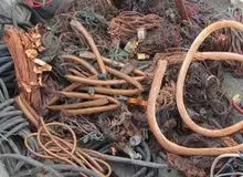 دستگیری سارق حرفه‌ای کابل برق و دو مالخر در گرگان