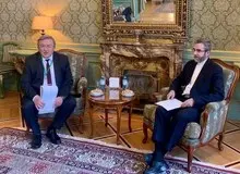 مدیرکل پیشین وزارت خارجه: روسیه با استفاده از برگ ایران در مذاکره با آمریکا منفعت خود را تامین می کنند