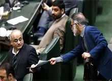 بررسی عملکرد مجلس در سال ۹۷/ از سیل استیضاح ها تا مصوبات جنجالی انتخابات استانی و ممنوعیت بیش از سه دوره نمایندگی 