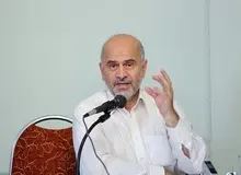 کنایه فرشاد مؤمنی به دولت رییسی:طنز تلخی در ۱۰ سال اخیر وجود دارد و آن این‌که کسانی می‌خواهند با تورم، عدالت ایجاد کنند/  تورم ظالمانه ترین مالیاتی است که یک حکومت از فقرا به نفع اغنیا دریافت می کند