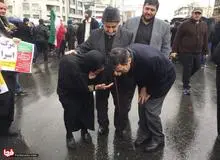 فتح باب پرویز از جام جم/ رئیس بنیاد؛ با مستضعفان چه می کند؟