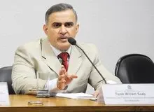 دادستان کل ونزوئلا: مردم برای دفاع از کشور به خیابان‌ها بیایند