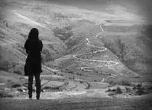 دختر15ساله: آزارهای مکرر ناپدری ام را پنهان می کردم/ آخرین باری که سراغم آمد با جیغ و داد همسایه ها را خبر کردم
