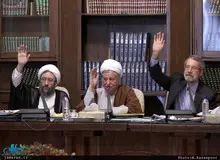 بررسی طرح نحوه فعالیت احزاب و گروه‌های سیاسی در جلسه مجمع