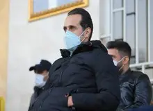 علی کریمی از حضور در تلویزیون انصراف داد/ برنامه مناظره ضبط شده از تلویزیون نمایشی است
