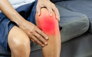 بی‌حسی پاها از زانو به پایین را جدی بگیرید