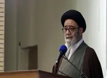 نماینده ولی فقیه در آذربایجان شرقی: استکبار جهانی به نظام اسلامی هجوم آورده/باید  روحیه ولایت‌پذیری را تقویت کنیم