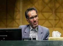 نماینده مجلس: به خاطر ناوهای آمریکایی شروط تحمیلی را نمی‌پذیریم/ برای نشان دادن حسن نیت باب مذاکرات را باز گذاشتیم