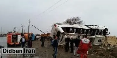 واژگونی مینیبوس حامل کارگران معدنی در فارس/ 13 نفر مصدوم شدند