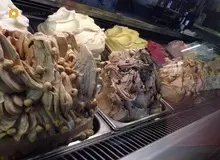 بستنی به کام مردم تلخ شد!/ رییس اتحادیه فروشندگان بستنی و آب میوه:افزایش قیمت مصرف بستنی و نوشیدنی‌ها  را در کافی شاپ ها ۲۰ تا ۳۰ درصد کاهش داد