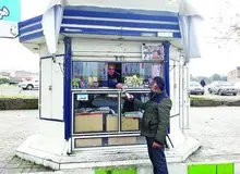 دکه‌نشینی یک روزنامه‌نگار خسته/ آخرین روزنامه‌ای که در آن کار کردم، آسمان آبی بود

