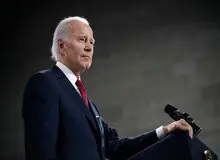 کاخ سفید: بایدن کنار نمی‌کشد
